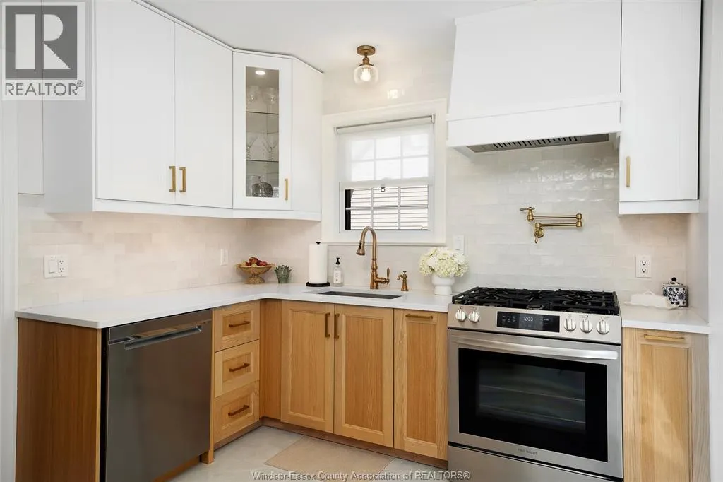 114 WALNUT STREET North