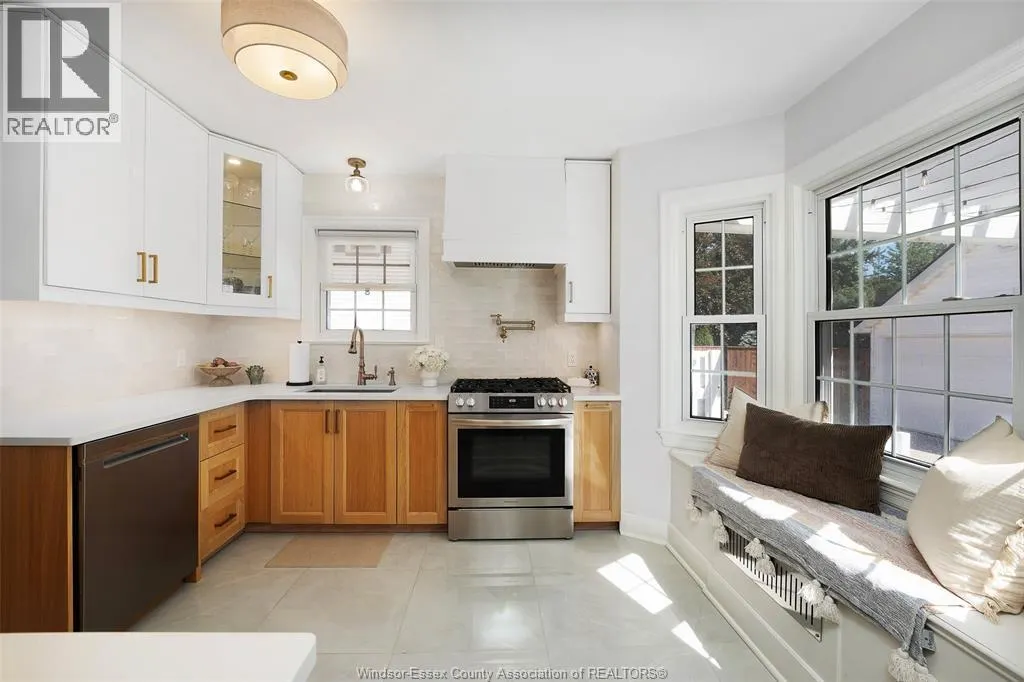 114 WALNUT STREET North
