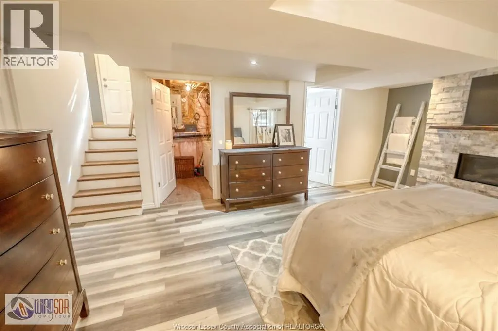 243 HAWTHORN
