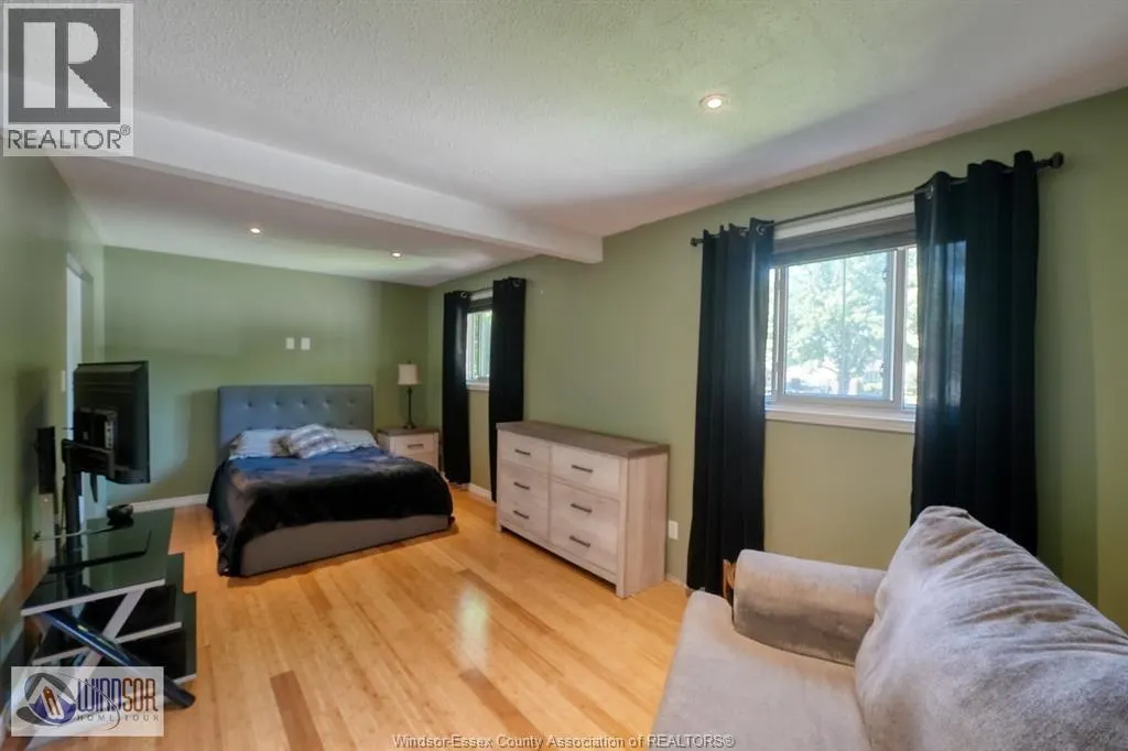 243 HAWTHORN