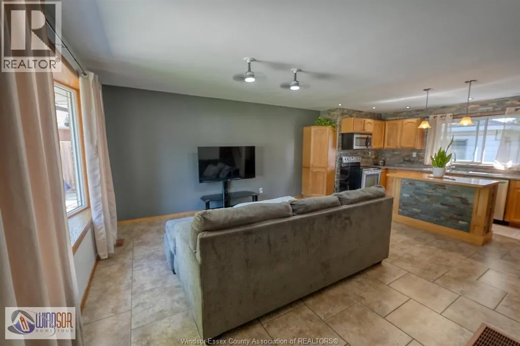 243 HAWTHORN