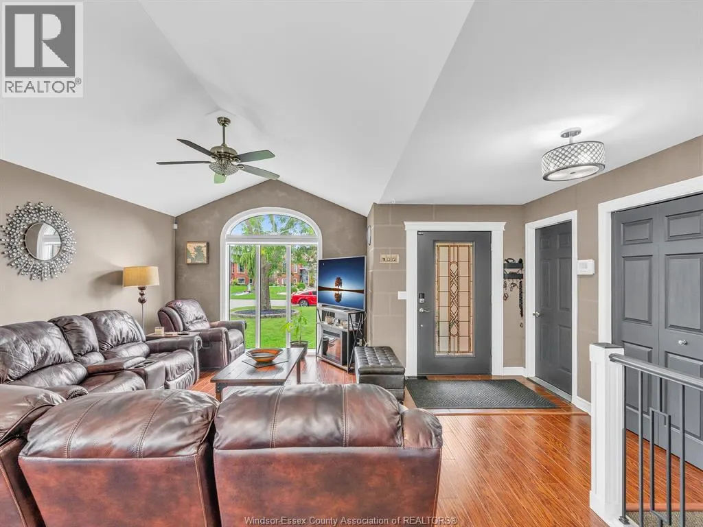 2575 WILDBERRY