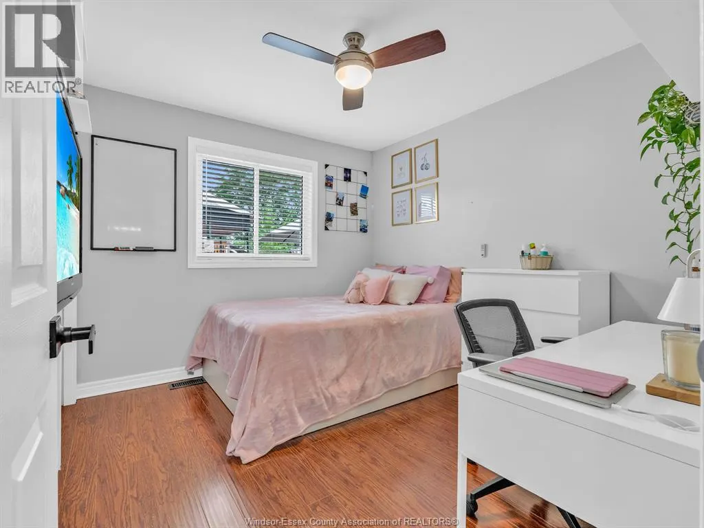 2575 WILDBERRY