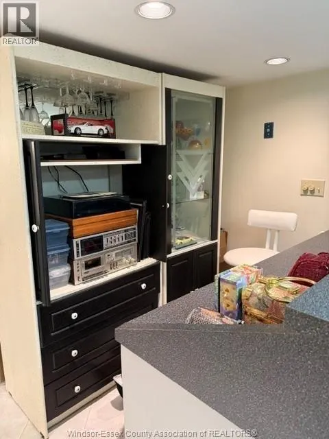 2115 TODD LANE