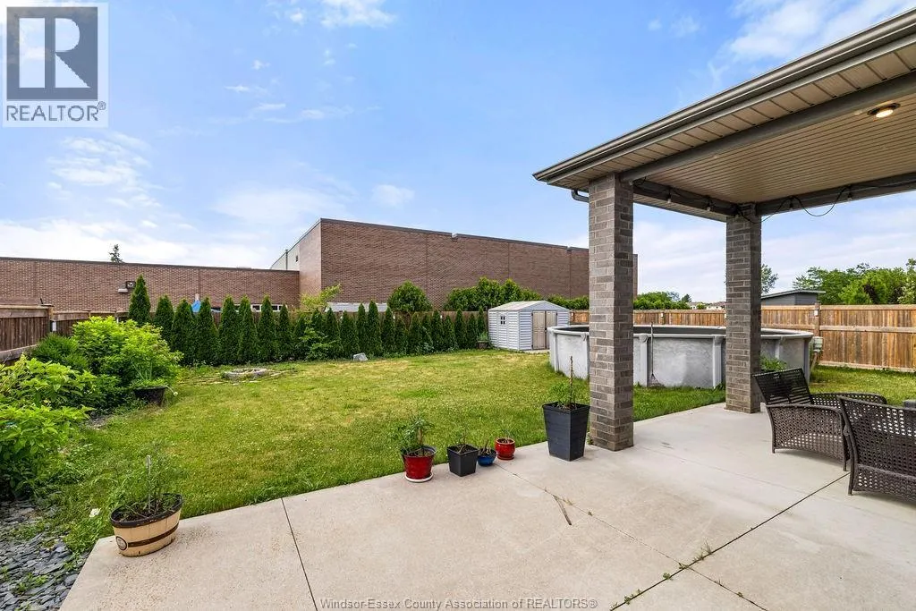969 WESTWOOD DRIVE