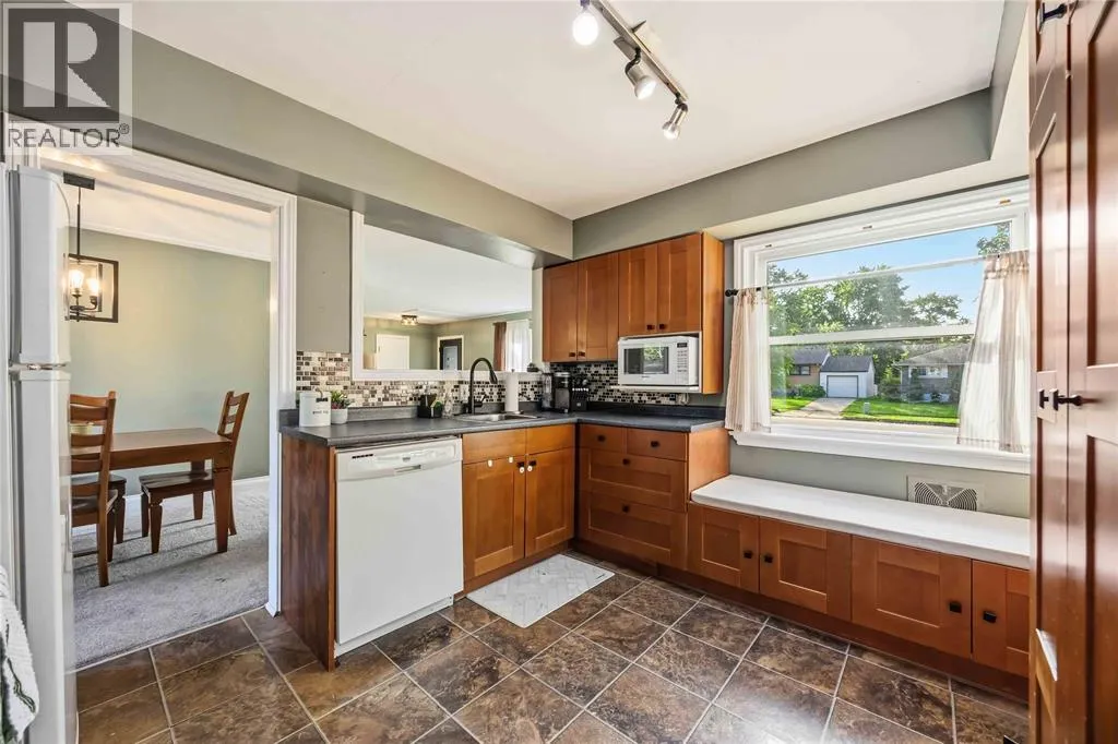 772 KEMSLEY DRIVE