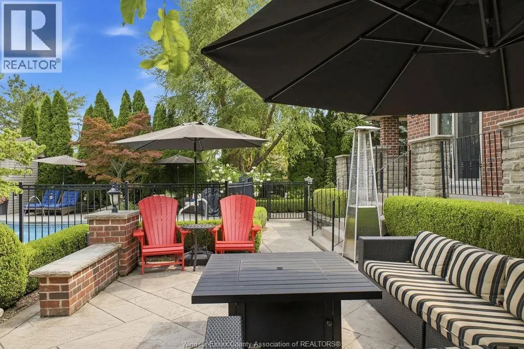 205 CLUBVIEW DRIVE
