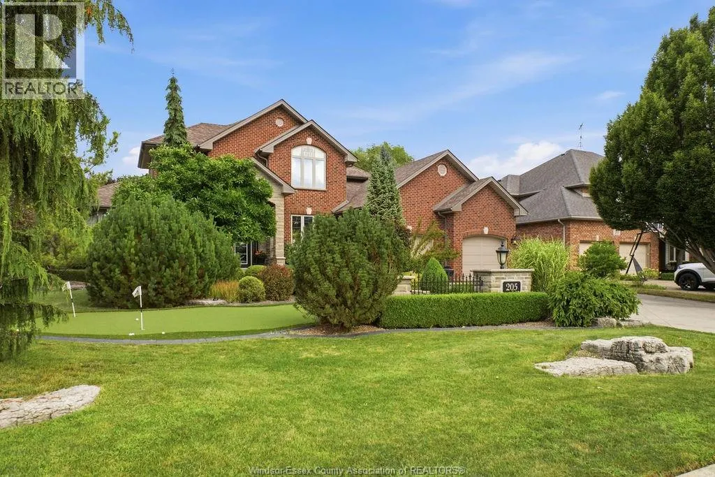 205 CLUBVIEW DRIVE