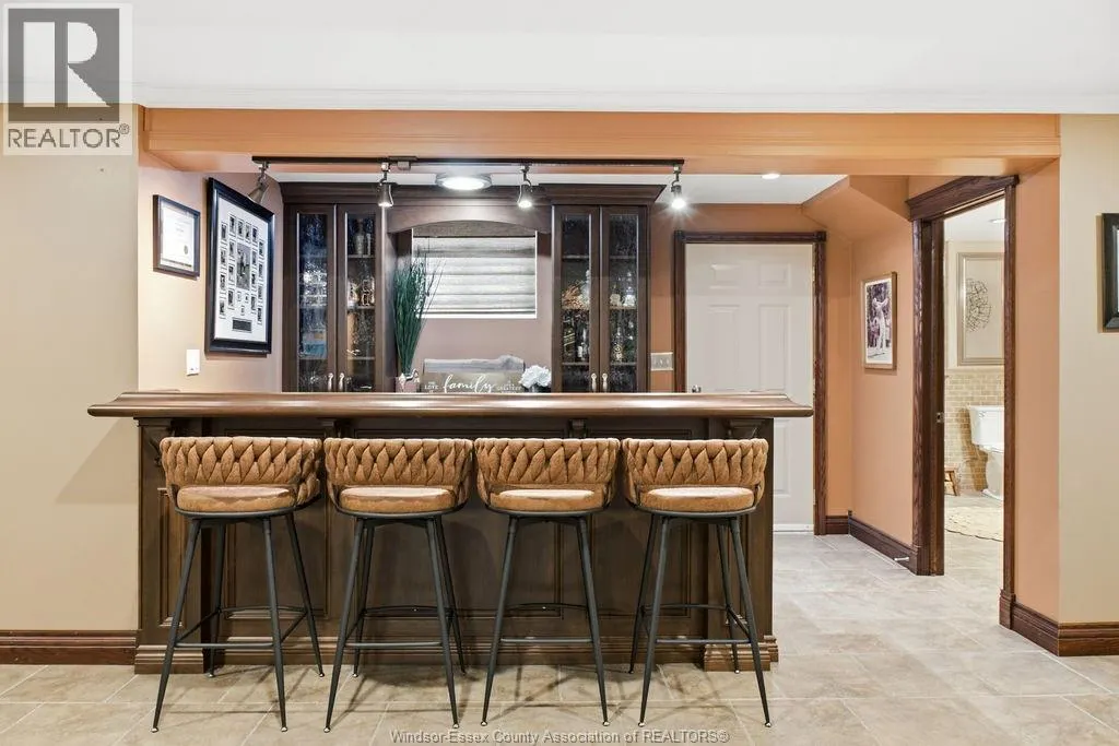 205 CLUBVIEW DRIVE