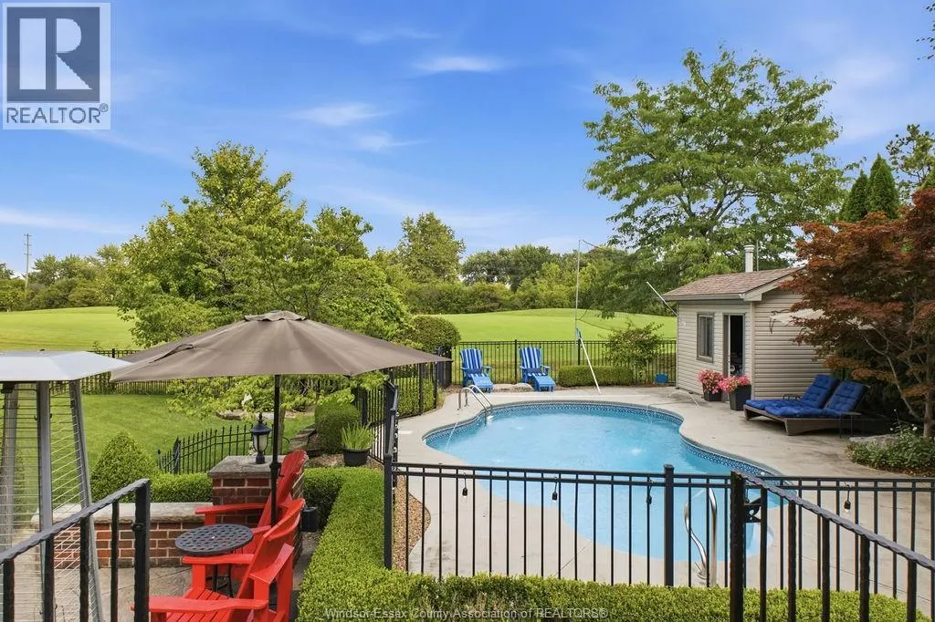205 CLUBVIEW DRIVE
