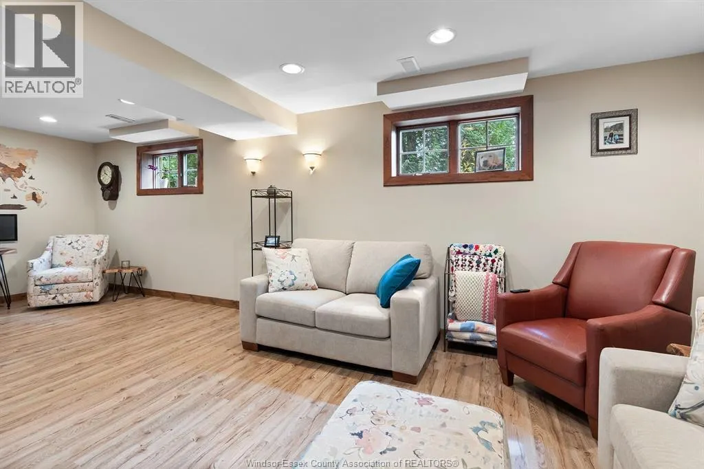 117 CHELSEA CRESCENT