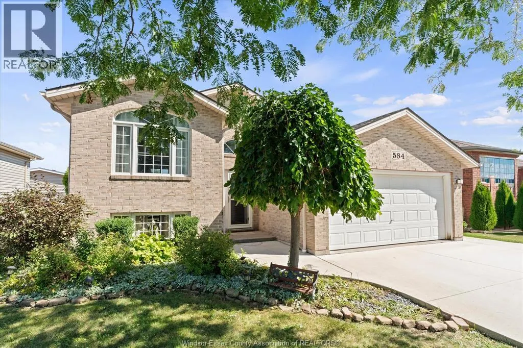 584 PETTYPIECE DRIVE