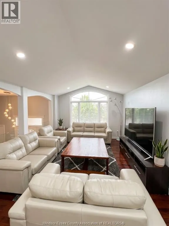 1358 COLONIAL CROSSING