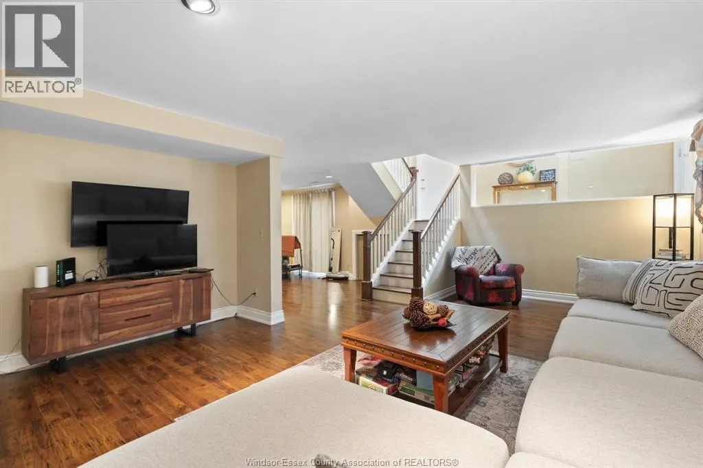 2085 EDGEMORE