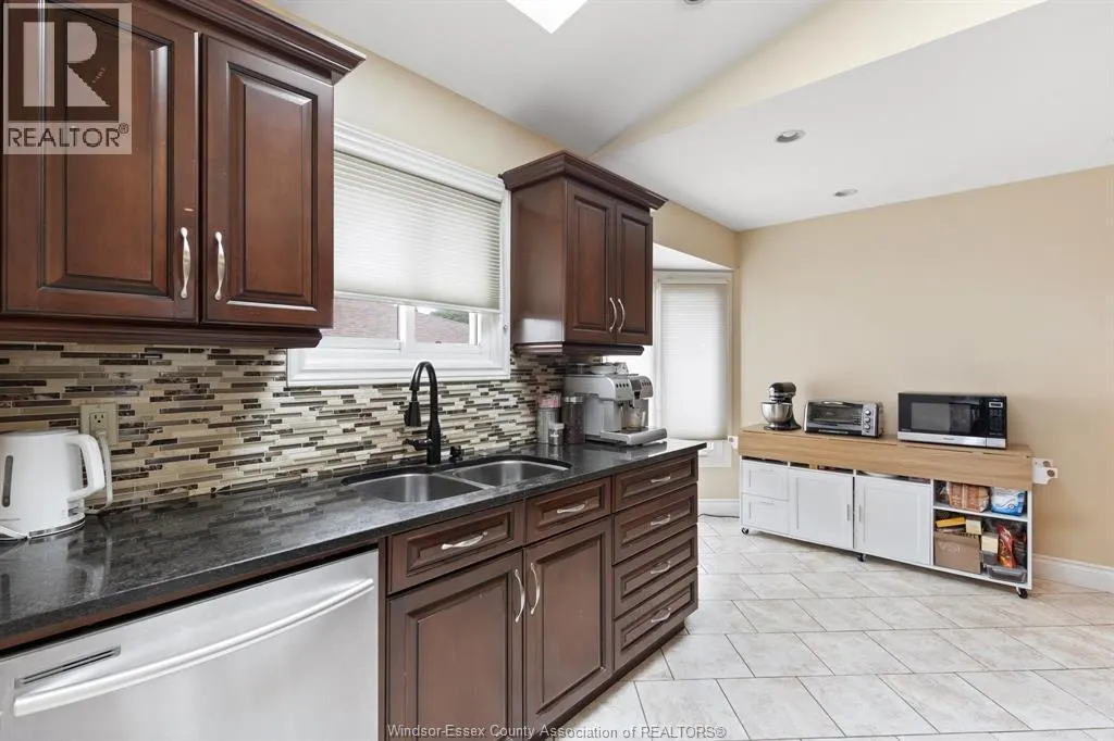 2085 EDGEMORE