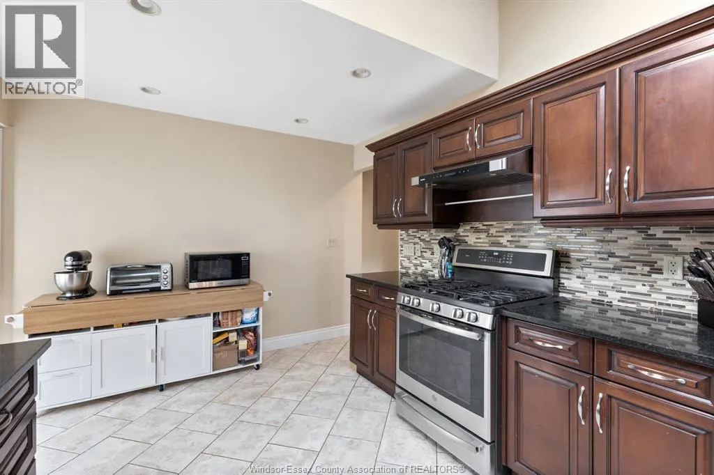 2085 EDGEMORE