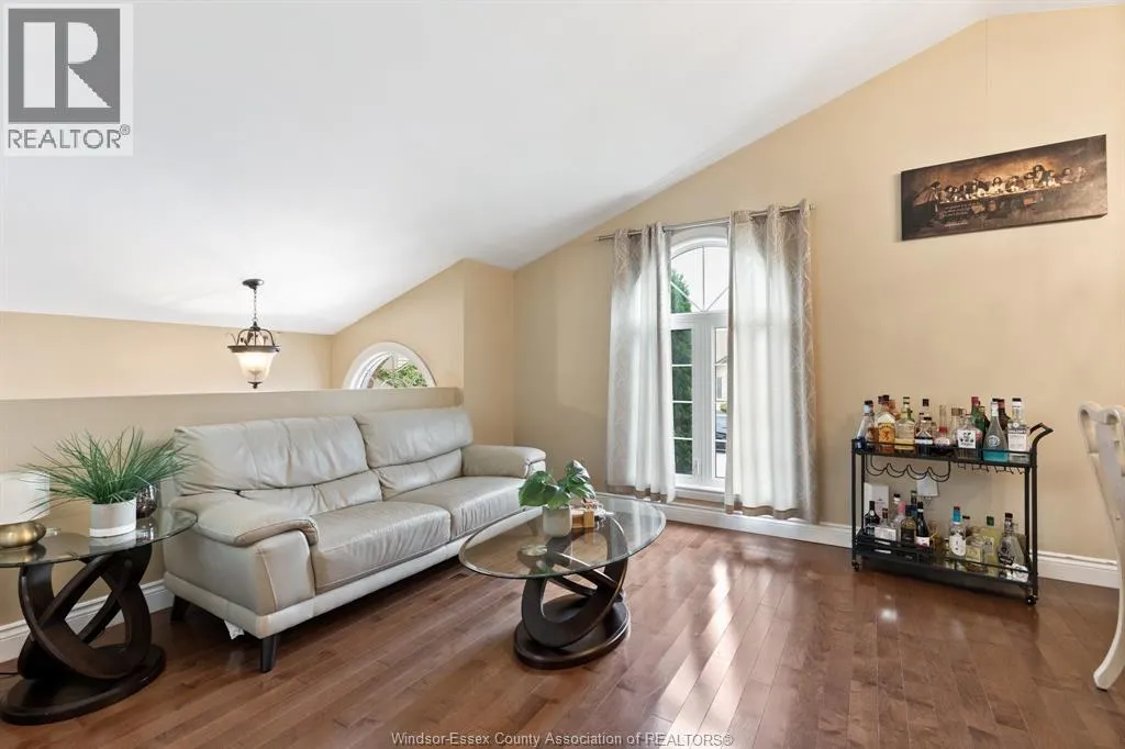 2085 EDGEMORE