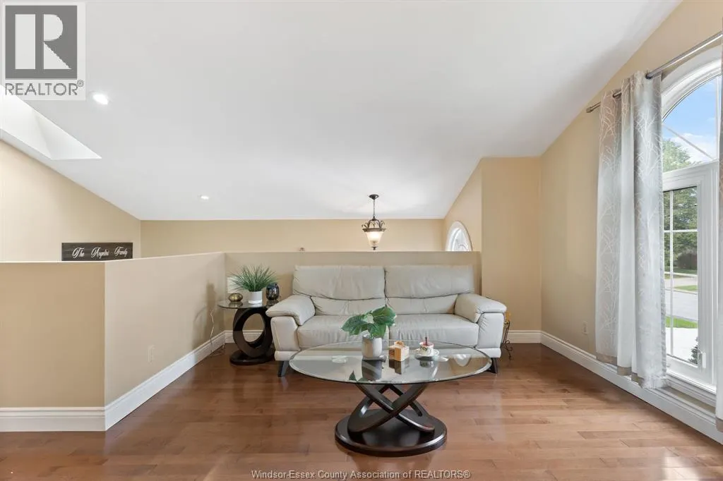 2085 EDGEMORE