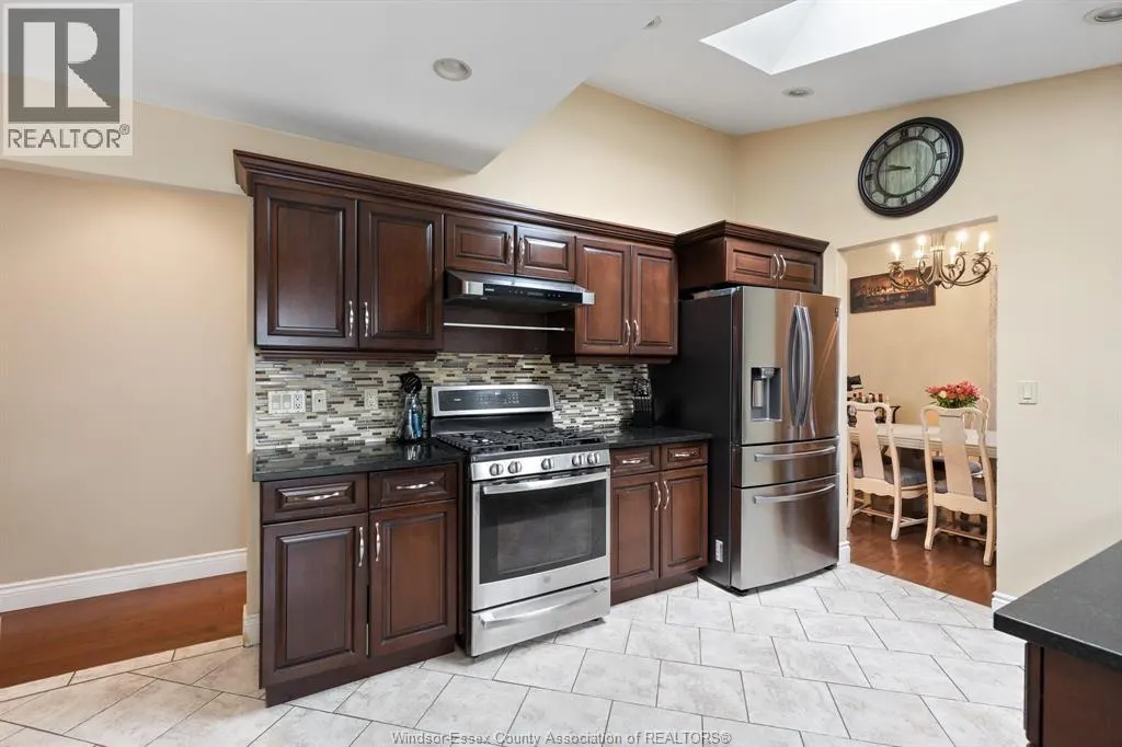2085 EDGEMORE