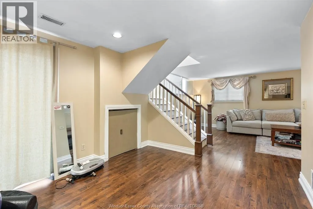 2085 EDGEMORE