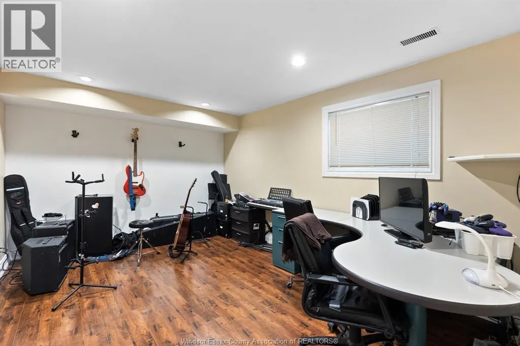 2085 EDGEMORE
