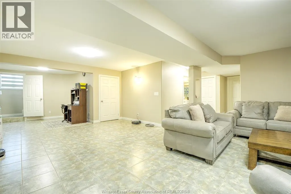 160 BRANTON CRESCENT
