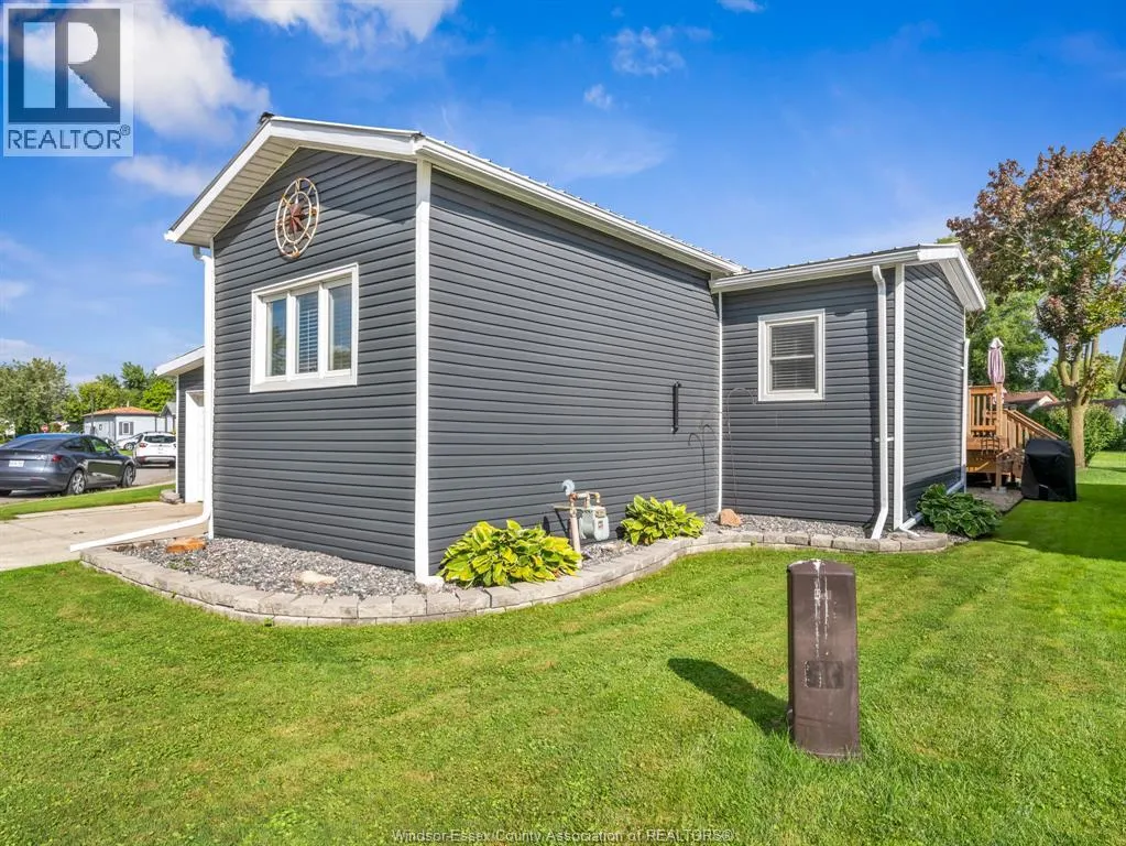 46 DIANE CRESCENT