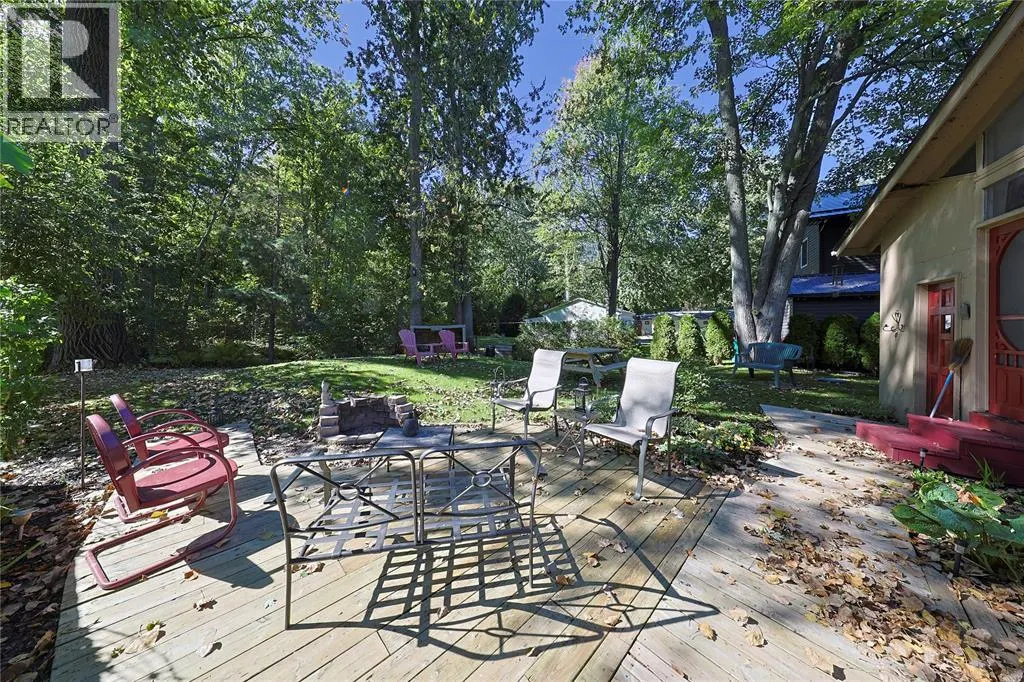9906 LAKE ROAD