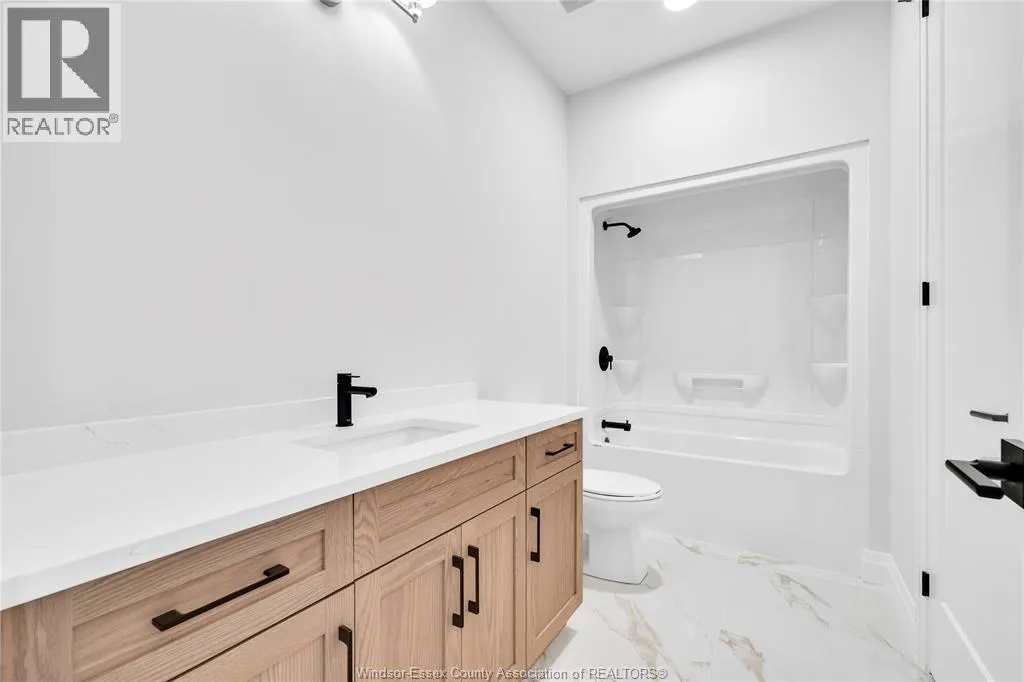445 CASERTA CRESCENT