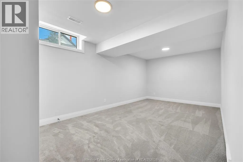 445 CASERTA CRESCENT