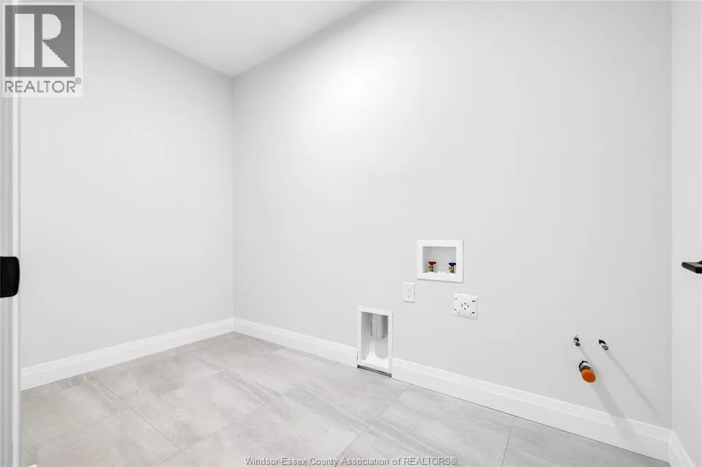 445 CASERTA CRESCENT