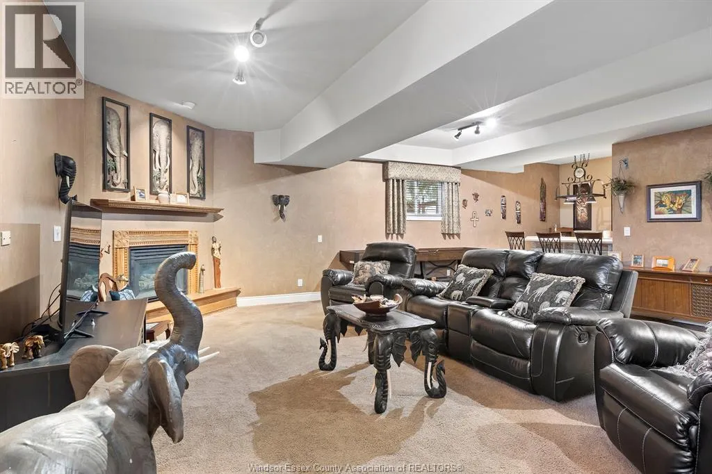 12123 CRANBROOK