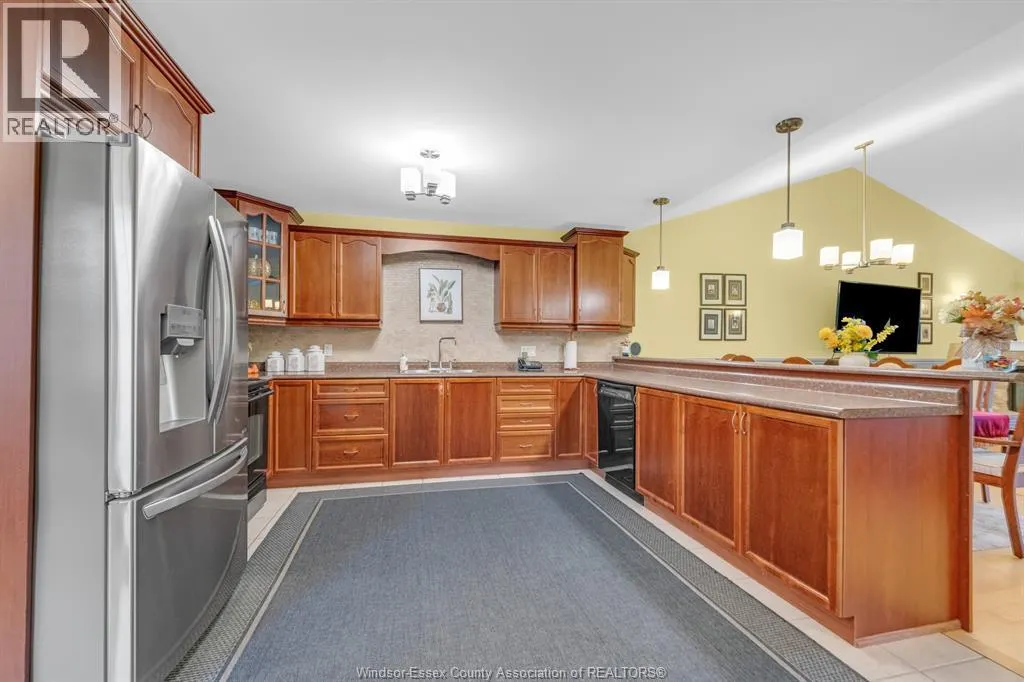 307 GOLFVIEW DRIVE