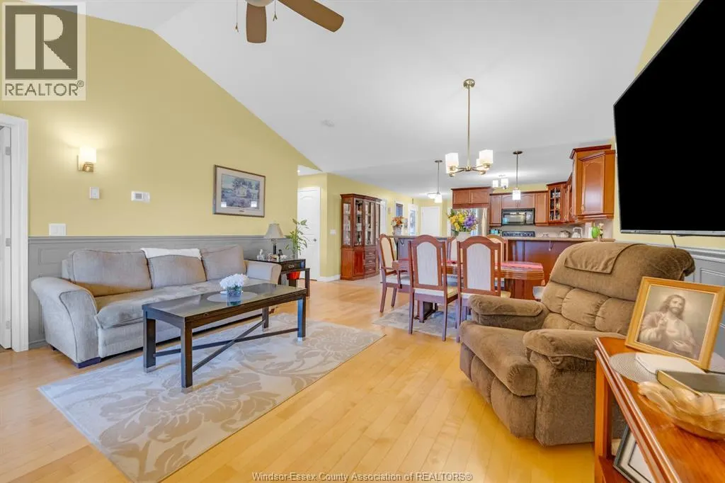 307 GOLFVIEW DRIVE