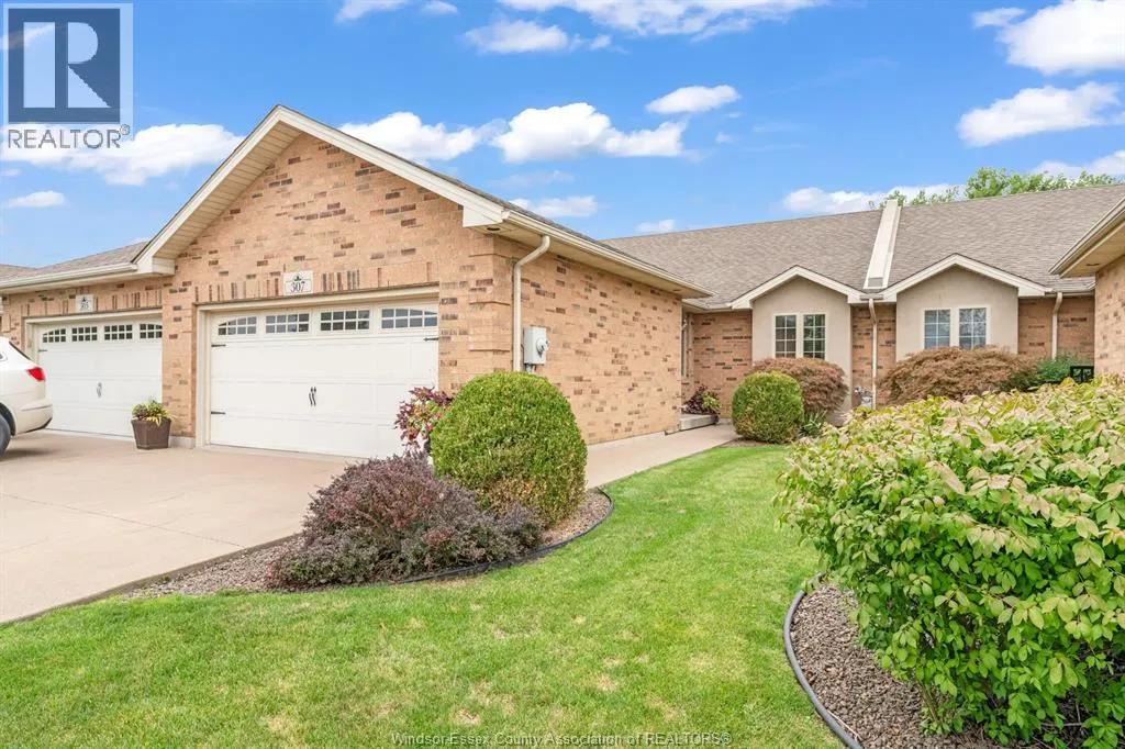 307 GOLFVIEW DRIVE