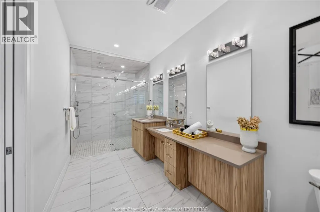 212 RAFIH CRESCENT