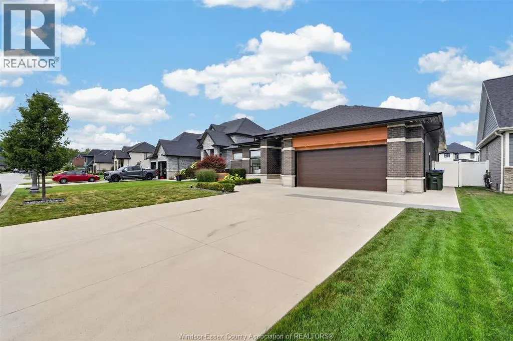 212 RAFIH CRESCENT