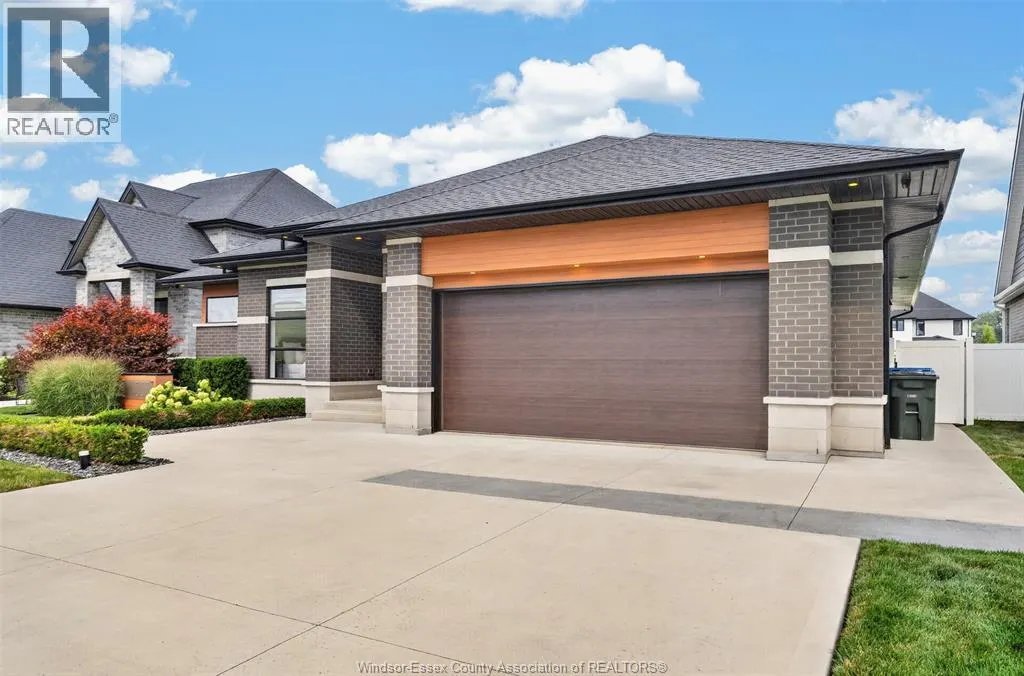 212 RAFIH CRESCENT