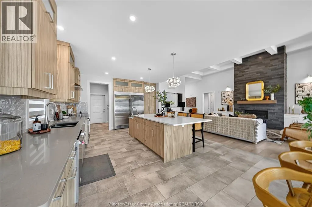 212 RAFIH CRESCENT
