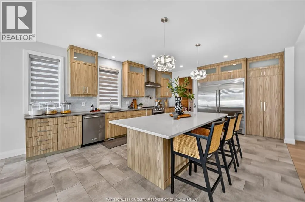 212 RAFIH CRESCENT