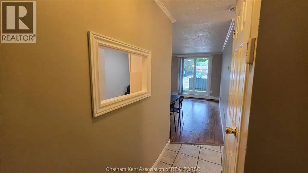 975 Grand AVENUE West Unit# 106