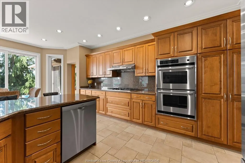 24 SANDY LAKE