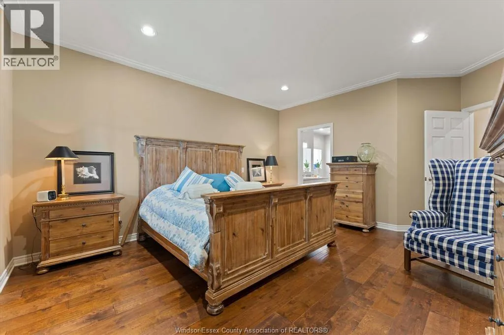 24 SANDY LAKE