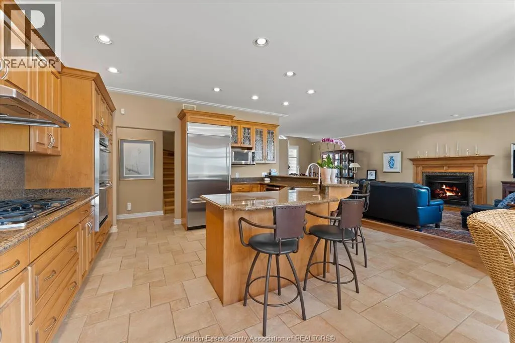 24 SANDY LAKE