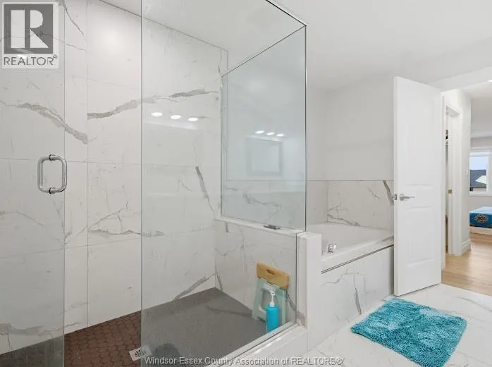 37 KINGSBRIDGE DRIVE