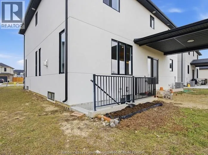 37 KINGSBRIDGE DRIVE