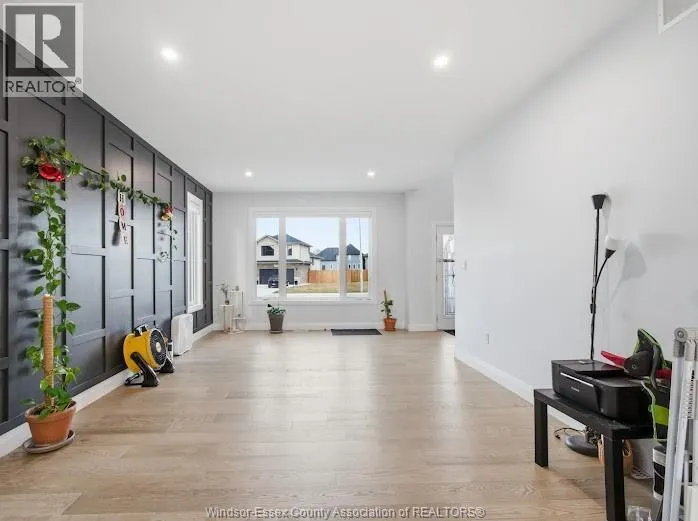 37 KINGSBRIDGE DRIVE