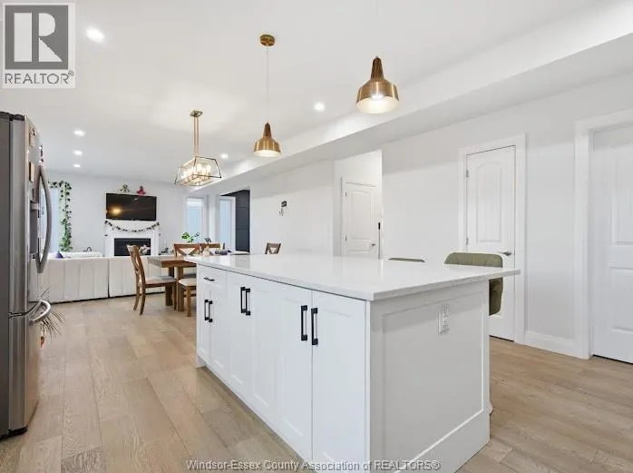 37 KINGSBRIDGE DRIVE