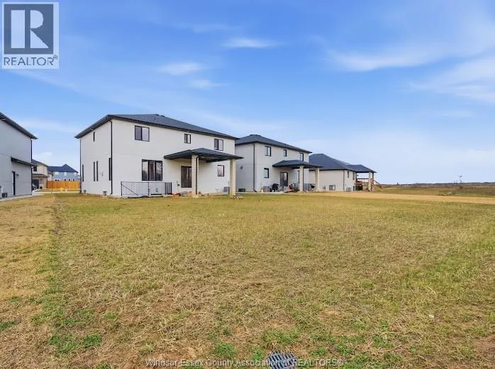 37 KINGSBRIDGE DRIVE