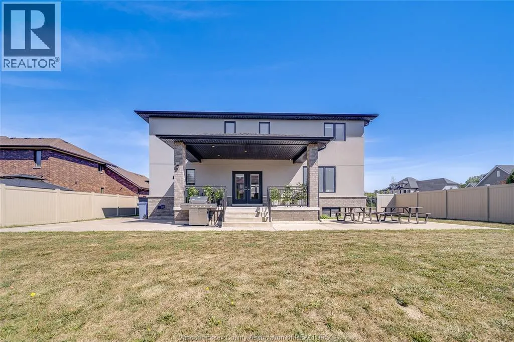 1140 REGENCY CRESCENT
